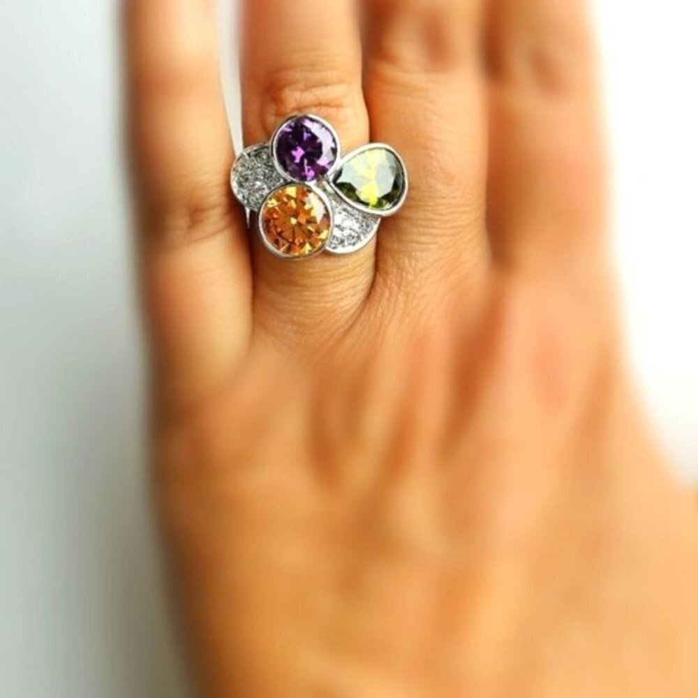 Multi CZ cocktail ring 14k white gold size 7 🆕